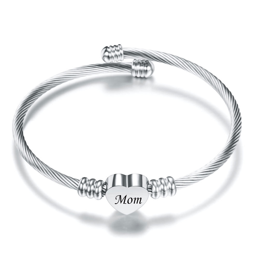 Elegant Mom's Day Heart Bracelet