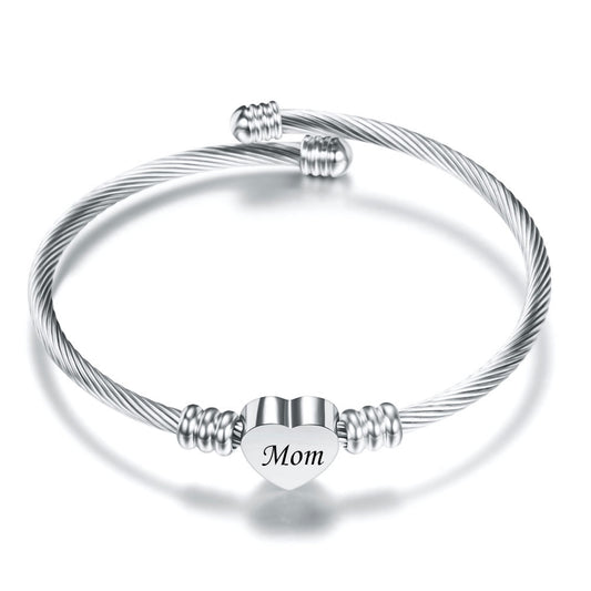 Elegant Mom's Day Heart Bracelet
