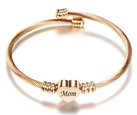 Elegant Mom's Day Heart Bracelet