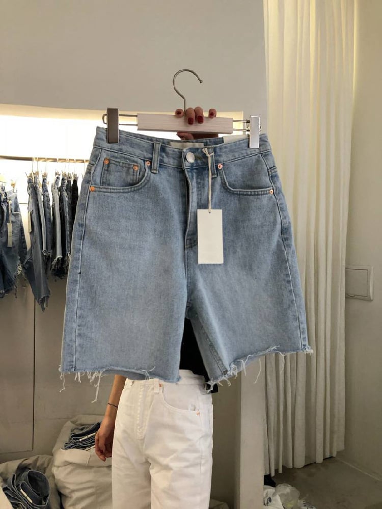 Chic Loose Women's Denim Shorts
